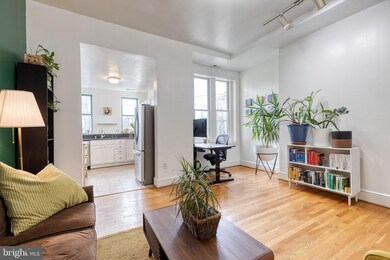 13 W Biddle St unit 13B, Baltimore, MD 21201 - photo 3