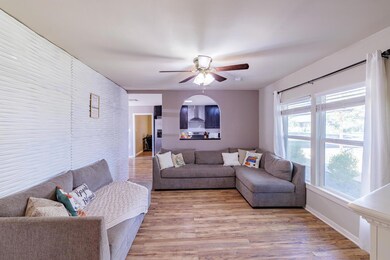 112 Maynard St, Bastrop, TX 78602 - photo 5