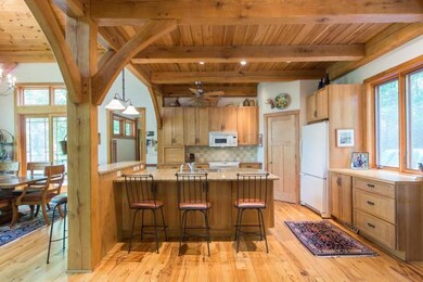 Entry-Kitchen