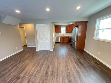 822 Exeter Rd, Columbus, OH 43213 - photo 6