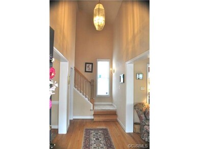 Elegant 2-Story Foyer