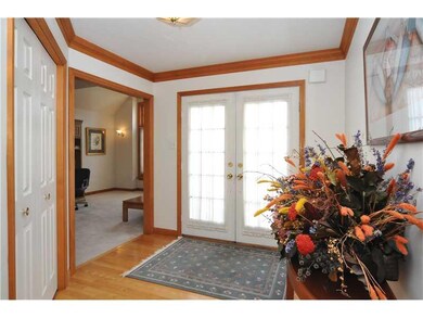 Entry/Foyer.