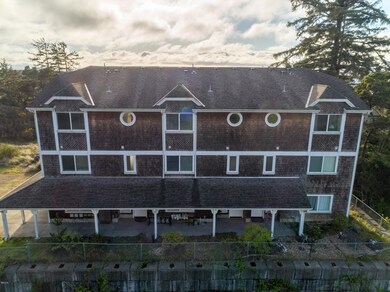 322 SW 30th St, Unit 2 - Newport, OR