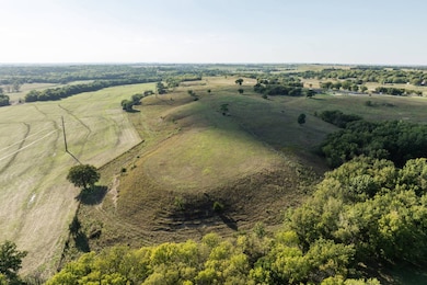 14043 K47 Hwy, Fredonia, KS 66736 - photo 2