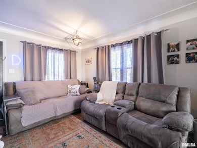 1512 Henry St, Pekin, IL 61554 - photo 5