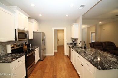 1249 Perry Pl Dr, Hernando, MS 38632 - photo 6