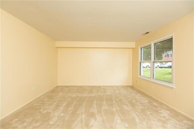 52 Eisenhower Cir, Whitehall, PA 18052 - photo 2