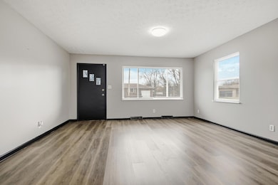 1713 Kelton Ave, Columbus, OH 43207 - photo 5