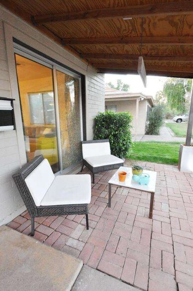 DSC_0809 copy- Entry Patio