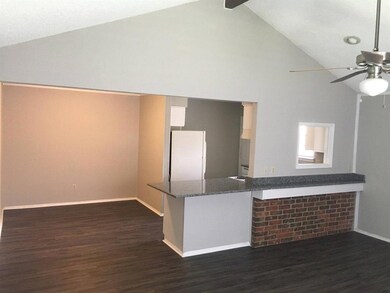 605 Lost Springs Ct unit A, Arlington, TX 76012 - photo 6