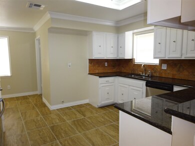 5206 Long Creek Ln, Houston, TX 77088 - photo 6