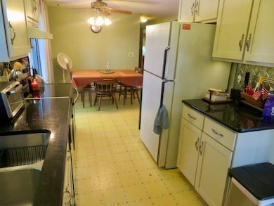 20 Meadowbrook Dr, Easthampton, MA 01027 - photo 6