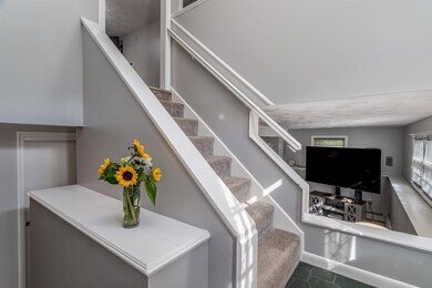 7 Dumont Rd, Hudson, NH 03051 - photo 4