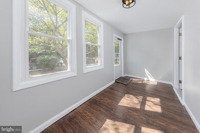 313 Woodbury Lake Dr, Woodbury, NJ 08096 - photo 4