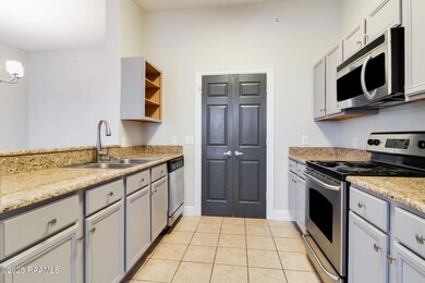 5-web-or-mls-201 Settlers Trace Blvd 240