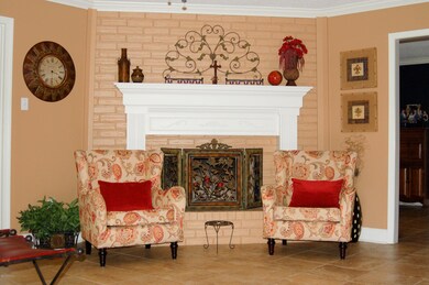 Living Area Additional View 2