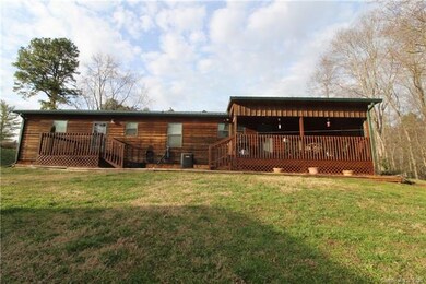 135 Chantilly Ln, Statesville, NC 28625 - photo 2