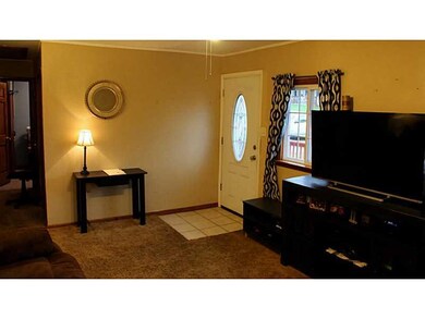 Entry/Foyer.