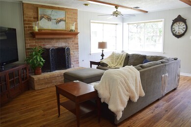 325 Dawn Hill Dr, Friendswood, TX 77546 - photo 5