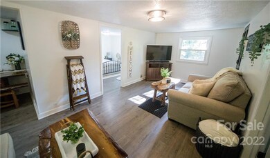 131 Cori Dr, Hendersonville, NC 28792 - photo 6