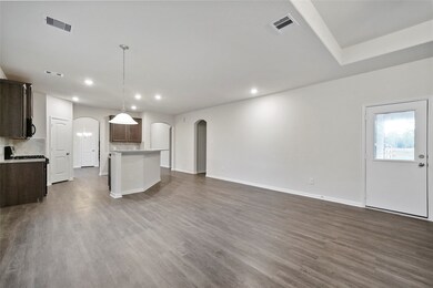 1031 Brahma Cir, East Bernard, TX 77435 - photo 6