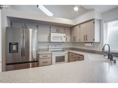 17407 SE 17th Way unit 42, Vancouver, WA 98683 - photo 7