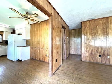 310308306304 Copeland Ave S, Everglades City, FL 34139 - photo 3