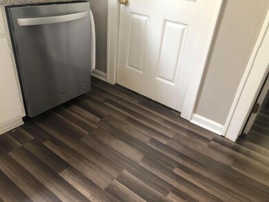 59 N Roys Ave, Columbus, OH 43204 - photo 2