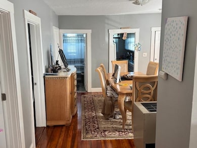 136 Dartmouth St, New Bedford, MA 02740 - photo 5