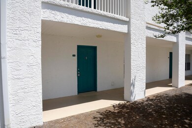4274 Calinda Ln unit 213, Niceville, FL 32578 - photo 2