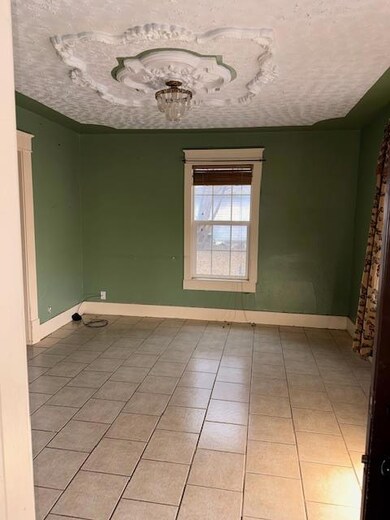 320 W 2nd St, Watonga, OK 73772 - photo 4