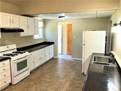 835 N Jefferson St, Muncie, IN 47305 - photo 5