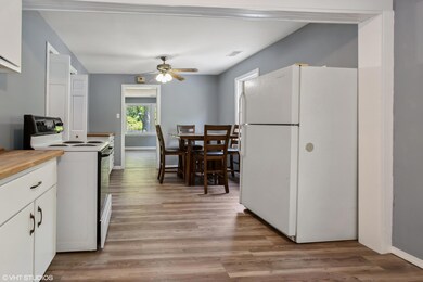 05_7520LittlePawPawLakeRoad_2017_Kitchen