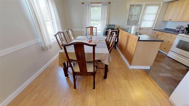 561 W Barner St, Allentown, PA 18103 - photo 4