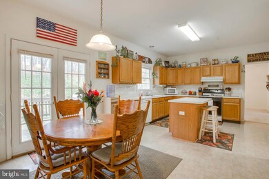 16105 Olmstead Ln, Woodbridge, VA 22191 - photo 5