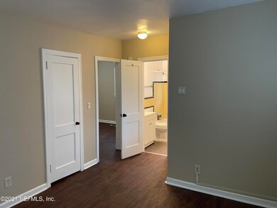 2923 Oak St, Jacksonville, FL 32205 - photo 6