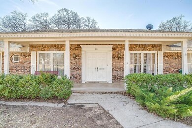 813 W Cheryl Ave, Hurst, TX 76053 - photo 2