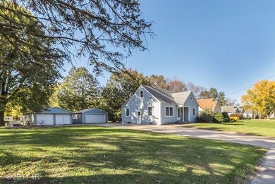 3524 54th St, Des Moines, IA 50310 - photo 3