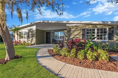 510 Alma Dr, Brandon, FL 33510 - photo 2