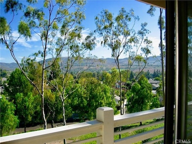 27 Highland View, Irvine, CA 92603 - photo 2