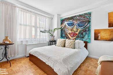 520 E 72nd St unit 3R, New York, NY 10021 - photo 3