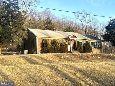 6355 Pigeon Hill Rd, Hanover, PA 17331 - photo 2