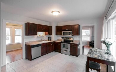 1510 30th St SE, Cedar Rapids, IA 52403 - photo 5