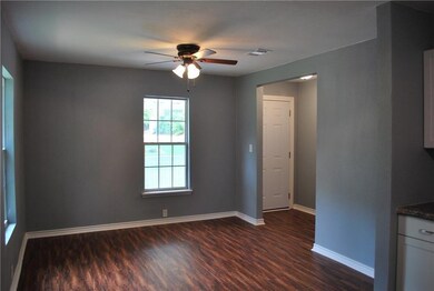 905 Thatcher St, Denison, TX 75020 - photo 2