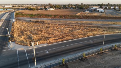 0 W Dan Ronquillo Dr S Roeding D unit 636403, Fresno, CA 93706 - photo 5