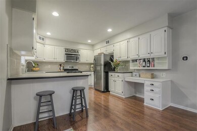 6833 Alden St, Shawnee, KS 66216 - photo 5