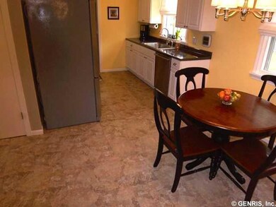 Kitchen Spacious eat-in area