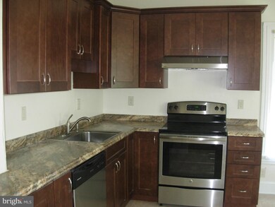 400 Lippincott Ave unit B, Riverton, NJ 08077 - photo 3