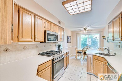 101 Kingsland Cir, Monmouth Junction, NJ 08852 - photo 2