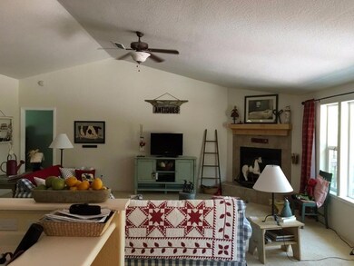 235 Curtis Dr, Grants Pass, OR 97527 - photo 4